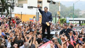 Maduro retoma las calles de Venezuela previo al anuncio del candidato oficialista para las elecciones de julio