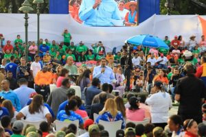 Maduro volvió a recurrir a denuncia de supuesto plan de violencia de “los apellidos y el imperialismo”