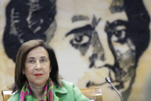 Margarita Robles o el reto del rearme espaol sin enfadar a los socios de Gobierno