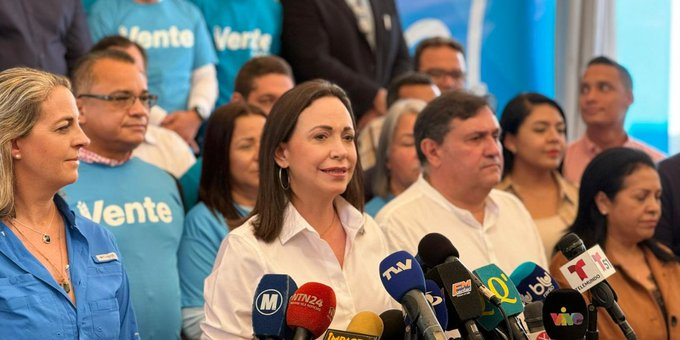 María Corina Machado "admite que no podrá inscribirse" ante el CNE
