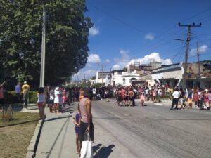 Masivas protestas en Santiago de Cuba por falta de alimentos y electricidad