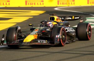 Max Verstappen por delante de Alonso en el primer libre del Gran Premio de Arabia Saudí