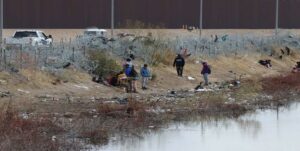 México critica la ley que da vía libre para detener migrantes