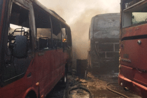 Min Transporte califica de "acto criminal" incendio en sede de TransAragua