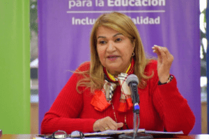 Ministra Yelitze Santaella afirma que se han recuperado más de ocho mil escuelas
