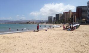 Muere joven por inmersión en una playa en Puerto Cabello