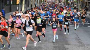 Muere un participante de la Maratón de Barcelona por parada cardiorrespiratoria