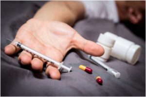 Muertes por sobredosis de drogas en EEUU alcanzan un nuevo récord, según AP (+Datos)