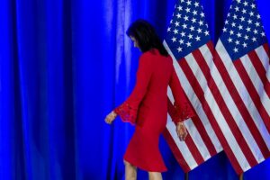 Nikki Haley abandona primarias republicanas pero no apoya a Trump