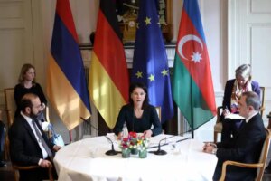 Obervadores temen que Azerbaiyán lance una invasión a gran escala sobre Armenia