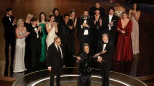 Oppenheimer y sus siete estatuillas conquistan los Premios Oscar 2024