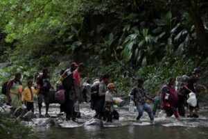 Panamá confirma que más de 100.000 migrantes han cruzado el Darién en 2024 (+Datos)