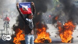 Pandillas en Haití amenazan con derrocar a Ariel Henry – DW – 02/03/2024
