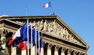 Parlamento de Francia ratifica el derecho al aborto