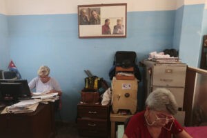 Penurias económicas impactan en mercado laboral en Cuba