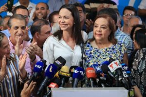 Quién es Corina Yoris, la candidata que sustituirá a María Corina Machado
