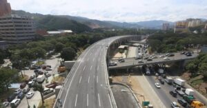 Reportan accidente de tránsito en autopista Valle-Coche