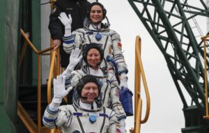 Roscosmos lanzará la Soyuz MS-25 el sábado tras suspender el despegue por "caída de voltaje"