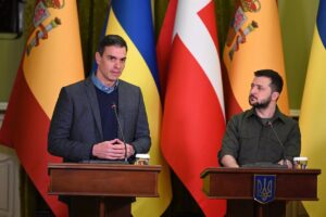 Sánchez conversa con Zelenski y le promete "nuevas capacidades" para ayudar a Ucrania a defenderse