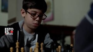 Sorpresa en el ajedrez mundial tras la victoria de Faustino, un nio prodigio de 10 aos al nmero 1 del mundo
