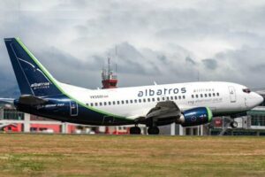 Tribunal de Curazao embarga Boing 737 de la aerolínea venezolana Albatros