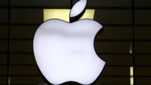 UE impone multa millonaria a Apple por monopolio en apps de música