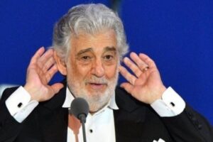 Una soprano llamó “monstruo y un cobarde” a Plácido Domingo antes de su concierto en Uruguay