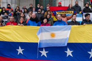 Venezolanos en Argentina exigen apertura del Registro Electoral en la embajada