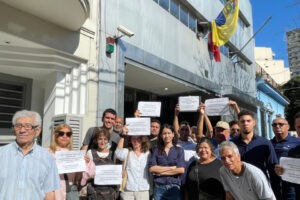 Venezolanos en el exterior denuncian retrasos en el inicio del RE