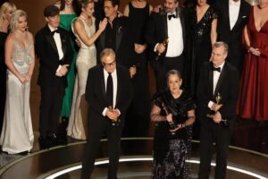 ‘Oppenheimer’ conquista la 96ª gala de los Premios Óscar con 7 estatuillas