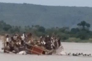 Al menos 58 muertos al hundirse una barcaza en un ro en Repblica Centroafricana
