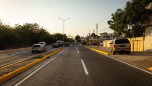 Alcaldía de Maracaibo entrega bacheo y demarcación en la avenida 16 Guajira tramo Ziruma