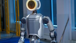 Atlas, el nuevo robot humanoide con IA de Boston Dynamics, superará "las capacidades humanas"