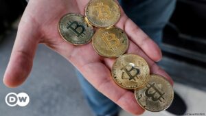 Bitcoin es "clave" en la negociación entre FMI y El Salvador – DW – 05/04/2024