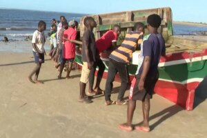 Casi cien muertos en el naufragio de un barco en Mozambique