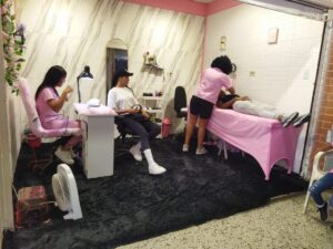 Cejas y pestaña en $7 por punto en el Spa Beauty Art YR de Punta Mulatos