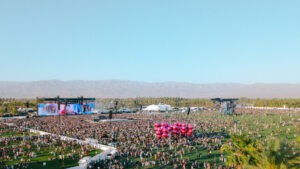 Coachella 2024, el regreso de la moda de principios de milenio, desierto y "libertad"
