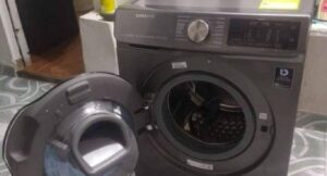 Cómo eliminar las manchas negras de la lavadora con truco casero y muy sencillo