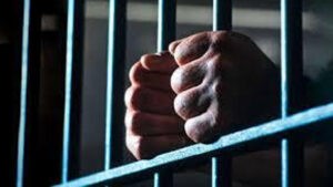 Condenado a 25 años de cárcel por abusar de su hija de 17 años