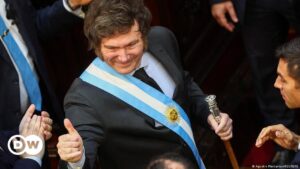 Congreso de Argentina debate paquete de reformas de Milei – DW – 30/04/2024