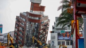 Continúan las labores de rescate de más de 100 personas tras el terremoto de Taiwán