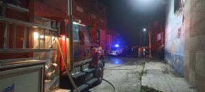 Controlan incendio en almacén del estado Vargas