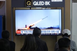 Corea del Norte lanza un misil balstico al mar de Japn