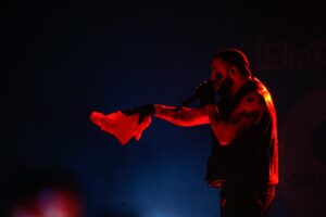 Drake retira canción en la que usa voz de IA de Tupac tras amenaza de denuncia