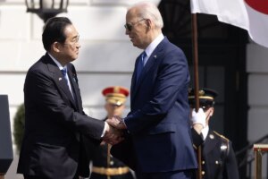 EEUU y Japn refuerzan su alianza militar como antdoto frente a la amenaza china