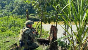 Ejército denuncia que disidentes disparan desde viviendas en El Cerrito, Valle