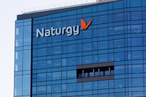 El Gobierno afirma que cuenta con los instrumentos normativos para defender intereses estratégicos en Naturgy