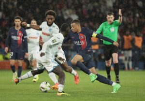 El Mónaco cede en Lyon y el PSG gana la Ligue 1