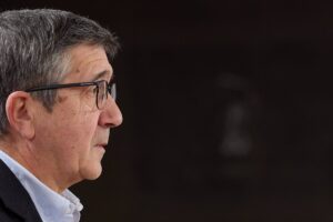 El PSOE apoyará tramitar la ILP para regularizar migrantes, mientras que el PP se reserva el voto para el debate