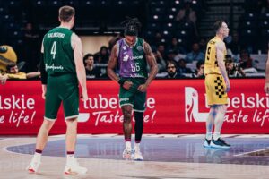 El Unicaja levanta su primera Champions FIBA a costa del Lenovo Tenerife